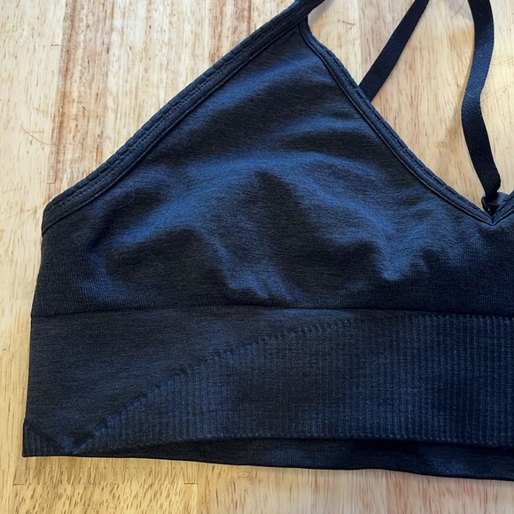 Lululemon bra - Picture 7 of 8